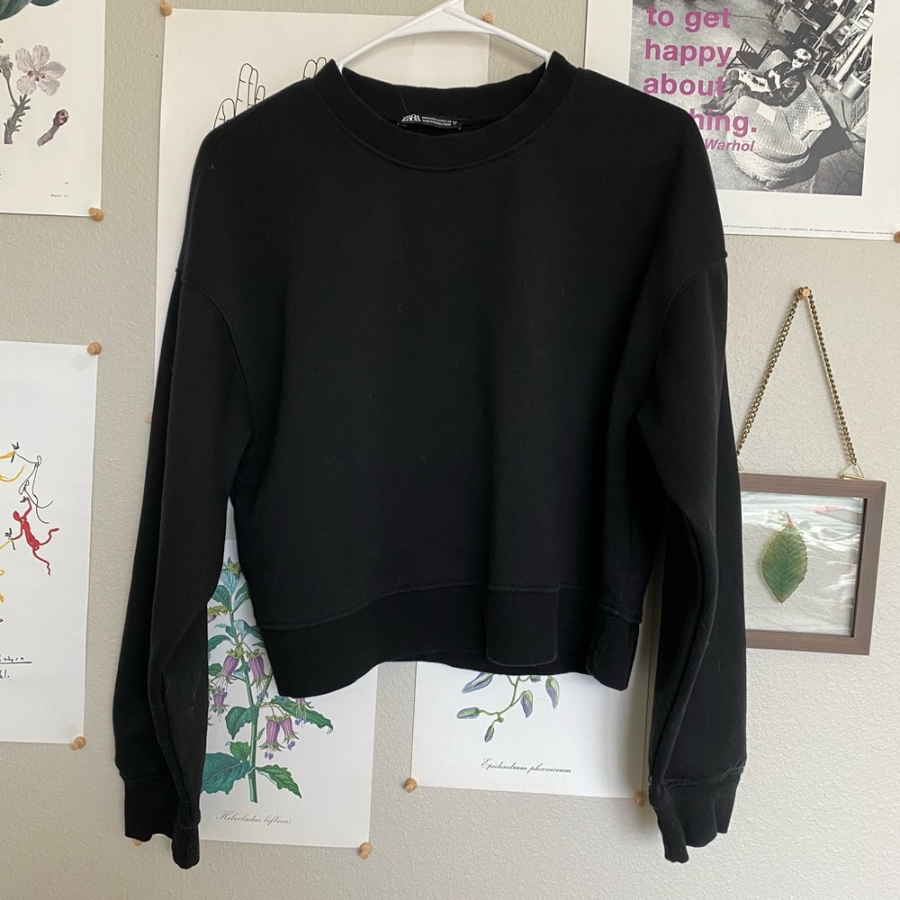 Zara Black Cropped Crewneck
